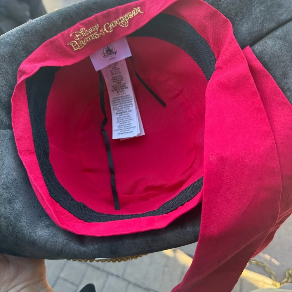 Pirates of the Caribbean Pirates Hat-one size - Picture 4 of 8